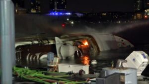 Fire-destroys-singer-Marc-Anthonys-yacht-in-Miami