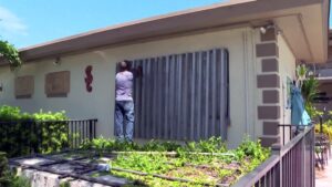 Floridians-board-up-homes-and-businesses-ahead-of-Dorian