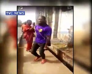 Four-Policemen-assault-bus-passenger-over-iPhone-6-in-Enugu