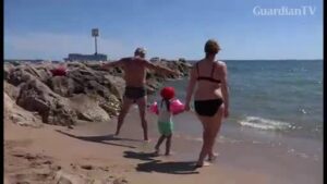 France-Muslim-women-in-Grenoble-defy-burkini-ban-1