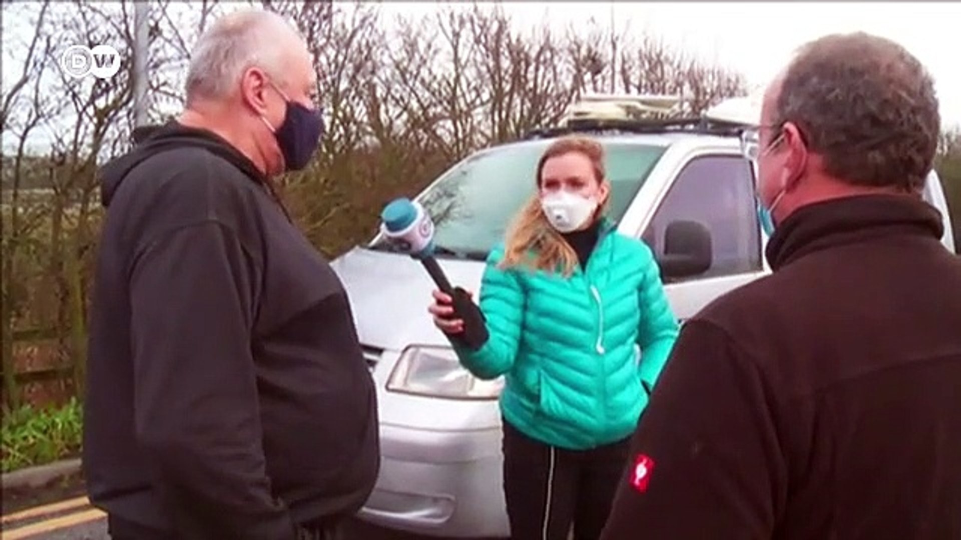 France-deploys-firefighters-to-help-truckers-trapped-in-Dover