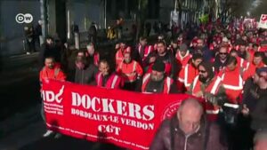 France-faces-Christmas-travel-chaos-over-transport-strikes