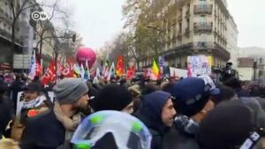 France-pension-reform-strikes