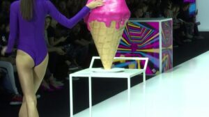 From-catwalk-to-cakewalk-Moscow-Fashion-Week-takes-tasty-turn