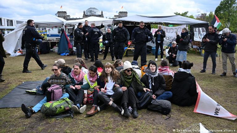 German-police-clear-pro-Palestinian-camp-in-Berlin