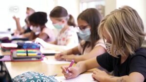 German-school-illegally-sent-home-students-with-unsuitable-masks-court-finds