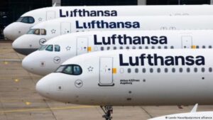 German-strikes-hurting-economy-and-travelers-alike-712×401-1