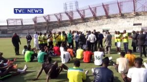 Governor-Simon-Lalong-visits-Plateau-United-training-camp
