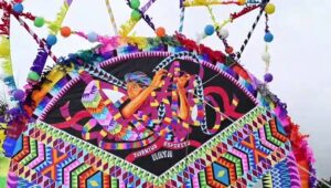 Guatemalans-fly-giant-kites-to-honour-the-Day-of-the-Dead