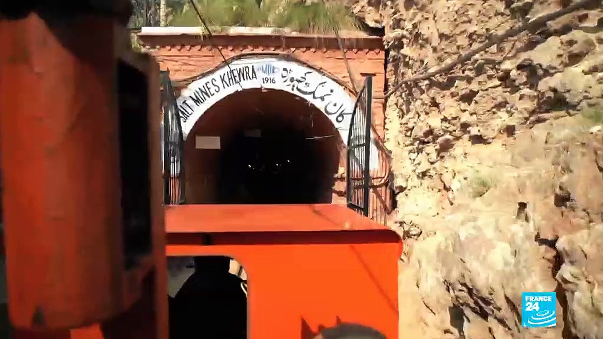 Himalayan-pink-salt-a-matter-of-national-pride-for-Pakistan