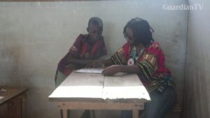 In-Central-African-Republic-traumatised-children-draw-for-therapy