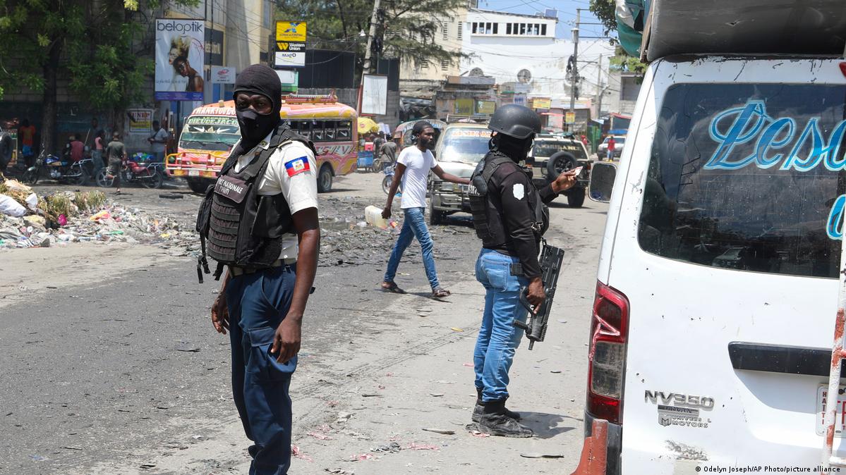 In-Haiti-gang-violence-prevails-after-PMs-resignation