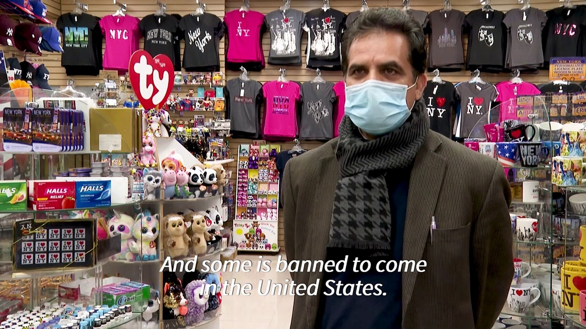 In-NYC-the-pandemic-decimates-small-businesses-relying-on-tourism