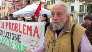 In-Venice-the-floodwaters-recede-but-the-problems-pile-up