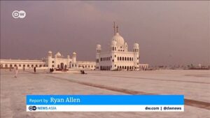 India-Pakistan-First-pilgrims-make-new-border-crossing-to-Sikh-temple