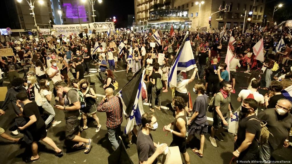 Israel-approves-law-to-limit-protests-during-coronavirus-lockdown