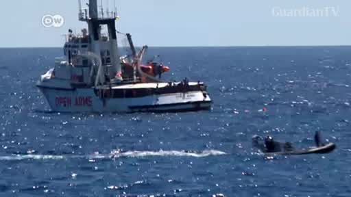 Italian-prosecutors-issue-order-for-Open-Arms-migrants-to-disembark