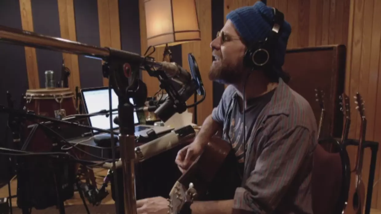 Jonathan-Wilson-returns-to-his-bluegrass-roots-on-new-album-Dixie-Blur