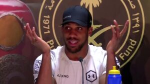 Joshua-takes-back-heavyweight-titles-on-unanimous-points-decision
