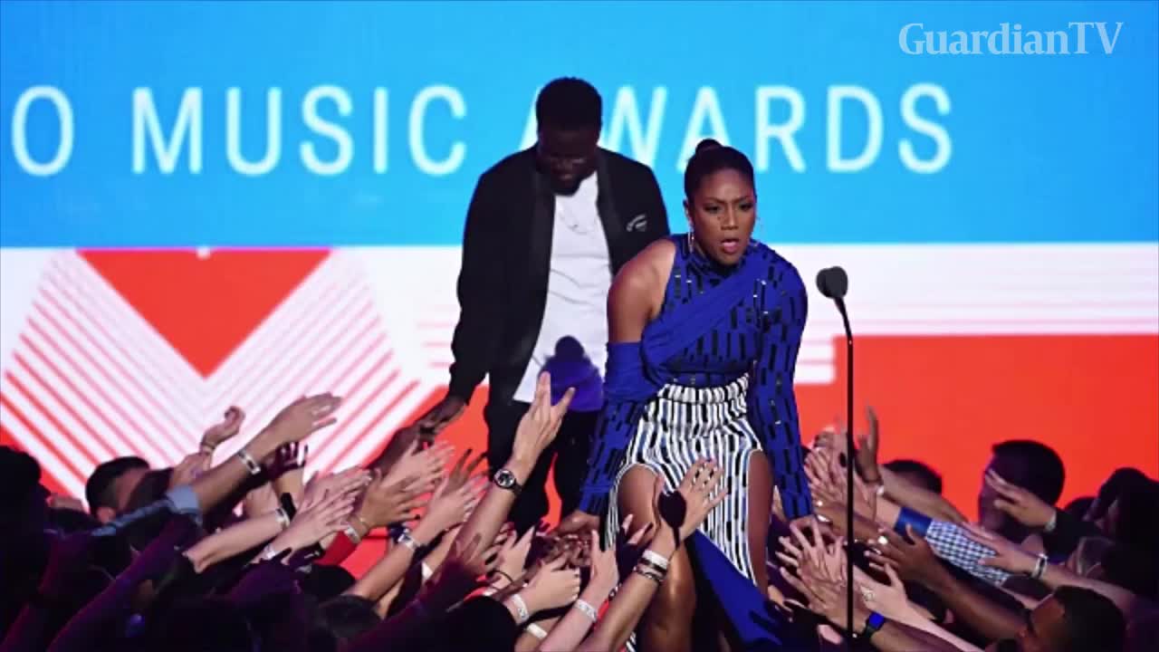 Kevin-Hart-teases-Tiffany-Haddish-over-300-loan