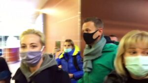 Kremlin-critic-Navalny-decries-mockery-of-justice-at-hearing