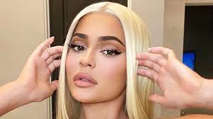 Kylie-Jenner-goes-viral-after-showing-off-blonde-hair-Gucci-Bra