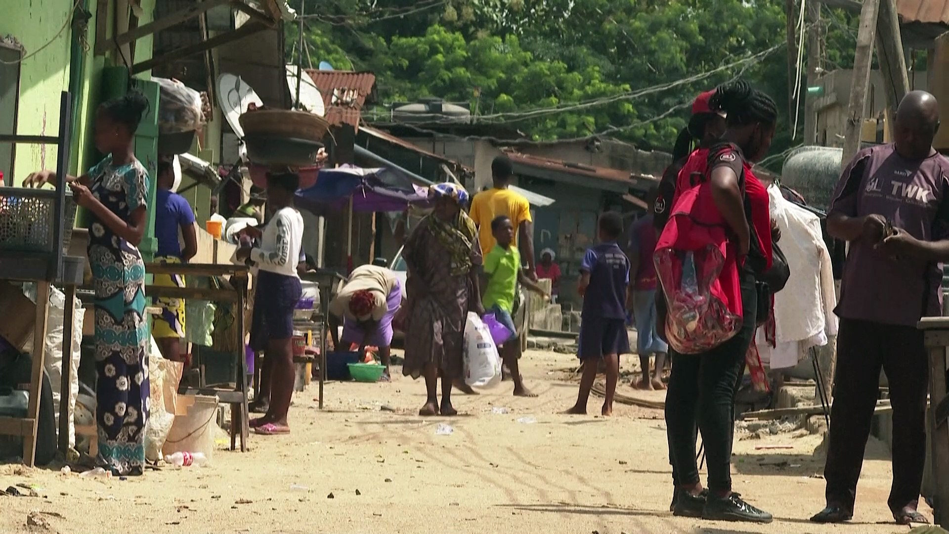 Lagos-slums-struggle-to-work-and-eat-despite-lockdown-ease