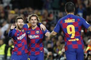 Messi-inspires-Barcelona-victory-in-700th-appearance