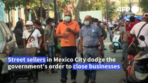 Mexico-City-street-vendors-fear-they-wont-make-ends-meet-over-Christmas