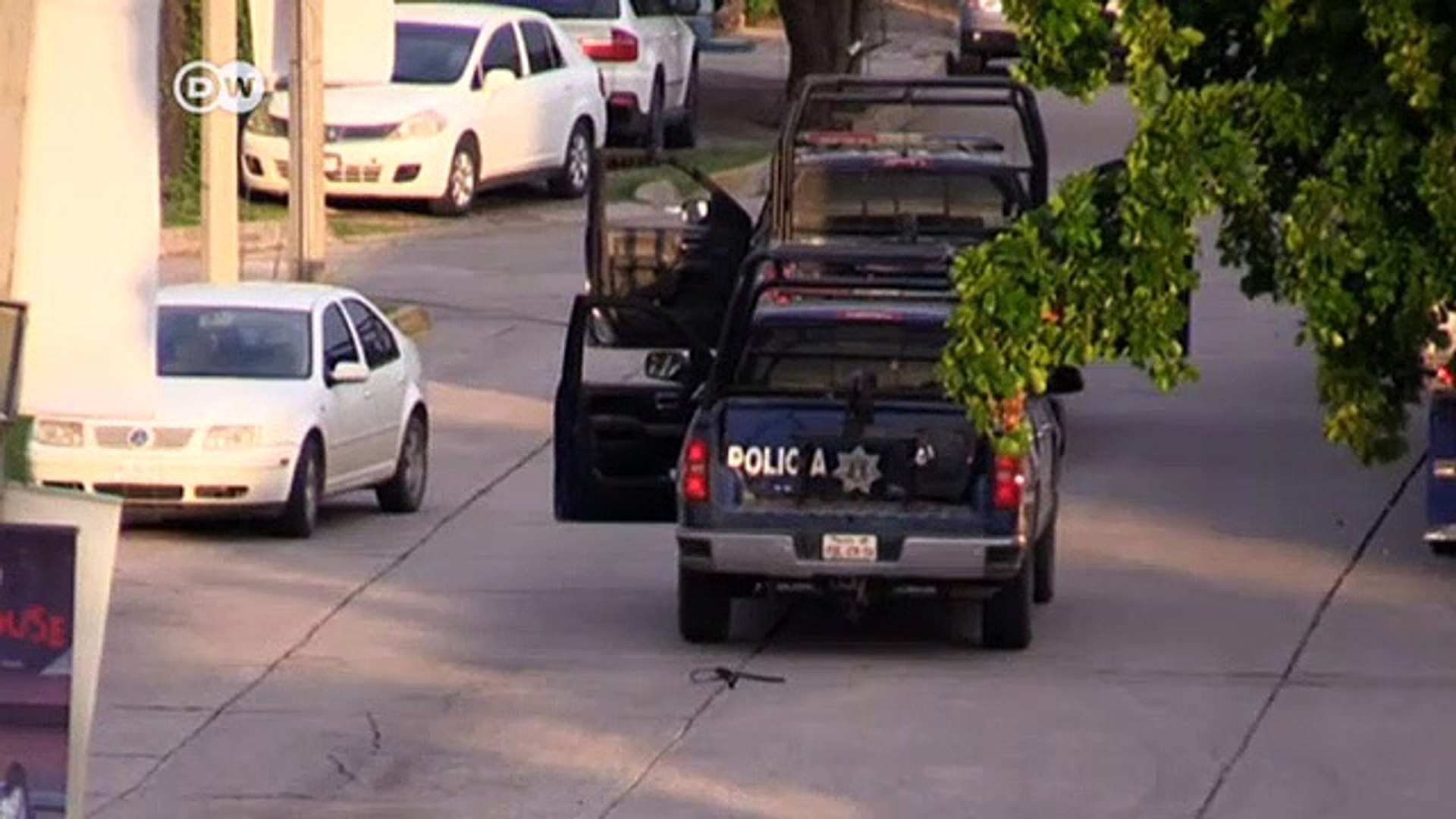 Mexico-sends-in-troops-after-failed-El-Chapo-son-arrest
