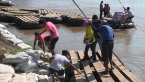 Migrants-keep-trying-to-reach-the-US-despite-Trumps-tariffs-threat