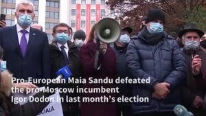 Moldovans-rally-to-support-pro-EU-president-elect