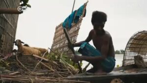 Monsoon-floods-wreak-havoc-on-India-death-toll-up