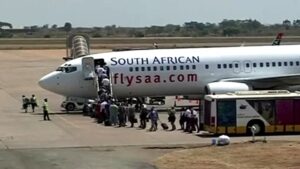 More-than-900-jobs-at-risk-says-South-African-state-airline