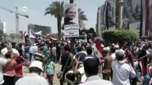 Muslim-Brotherhood-or-el-Sissi-rivals