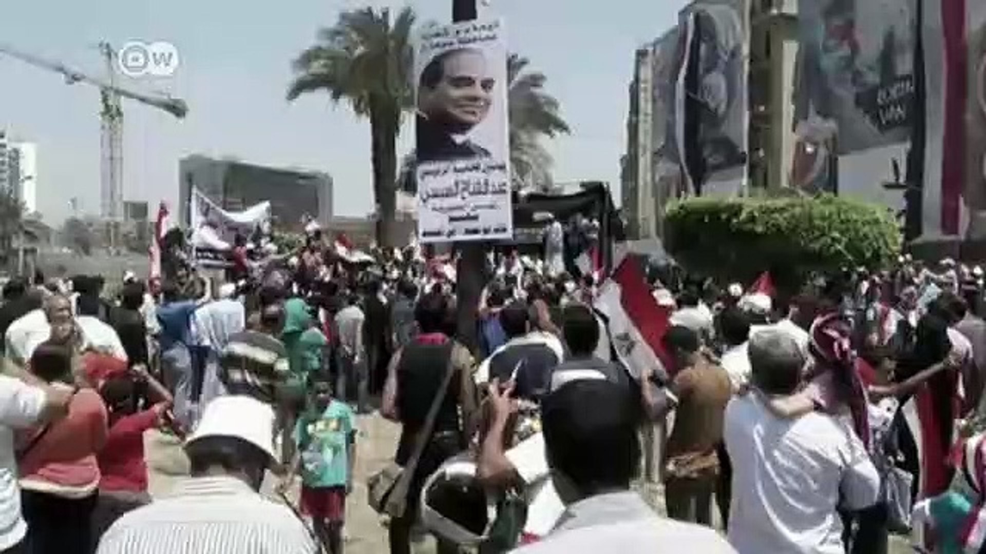 Muslim-Brotherhood-or-el-Sissi-rivals