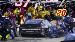 NASCAR-to-investigate-noose-in-Wallaces-garage