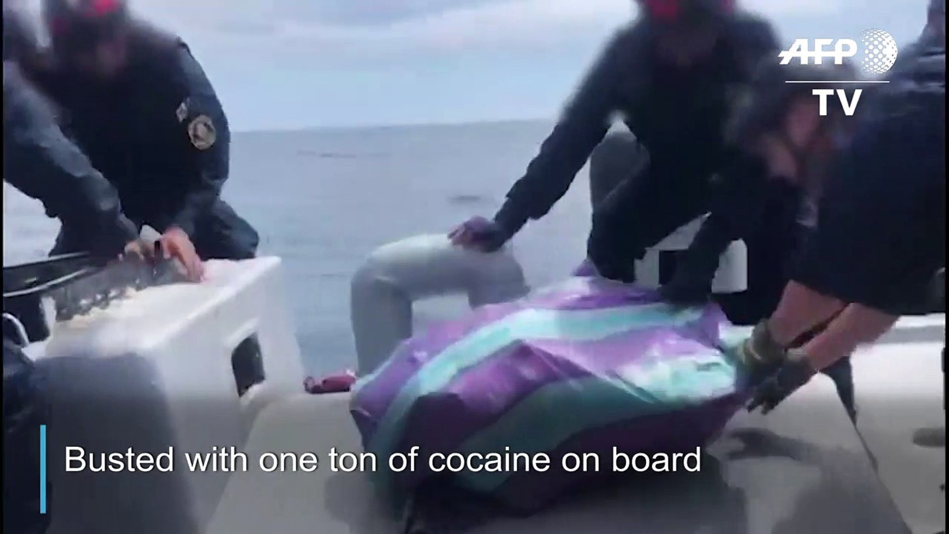 Narco-submarine-captured-in-Peru-with-one-ton-of-cocaine