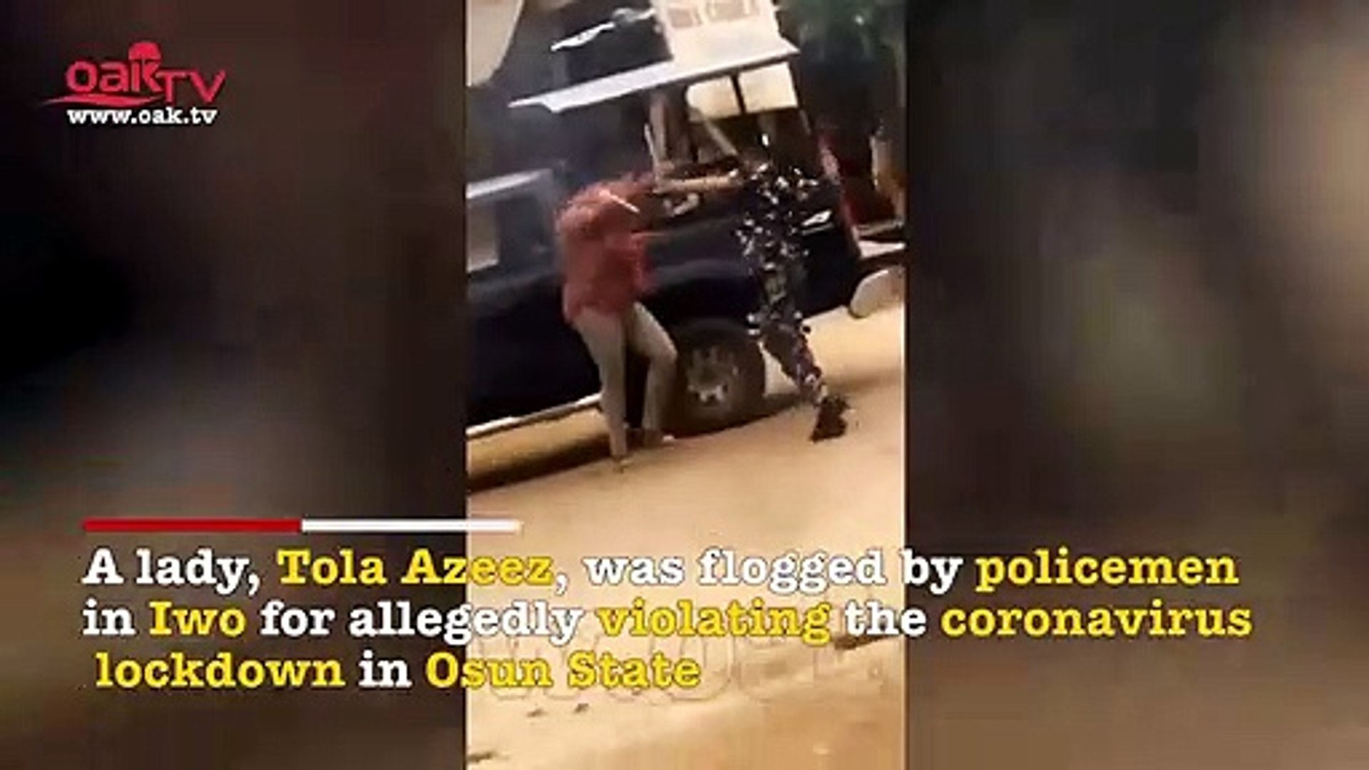 Nigerian-Policemen-flogs-lady-for-alleged-violation-of-lockdown