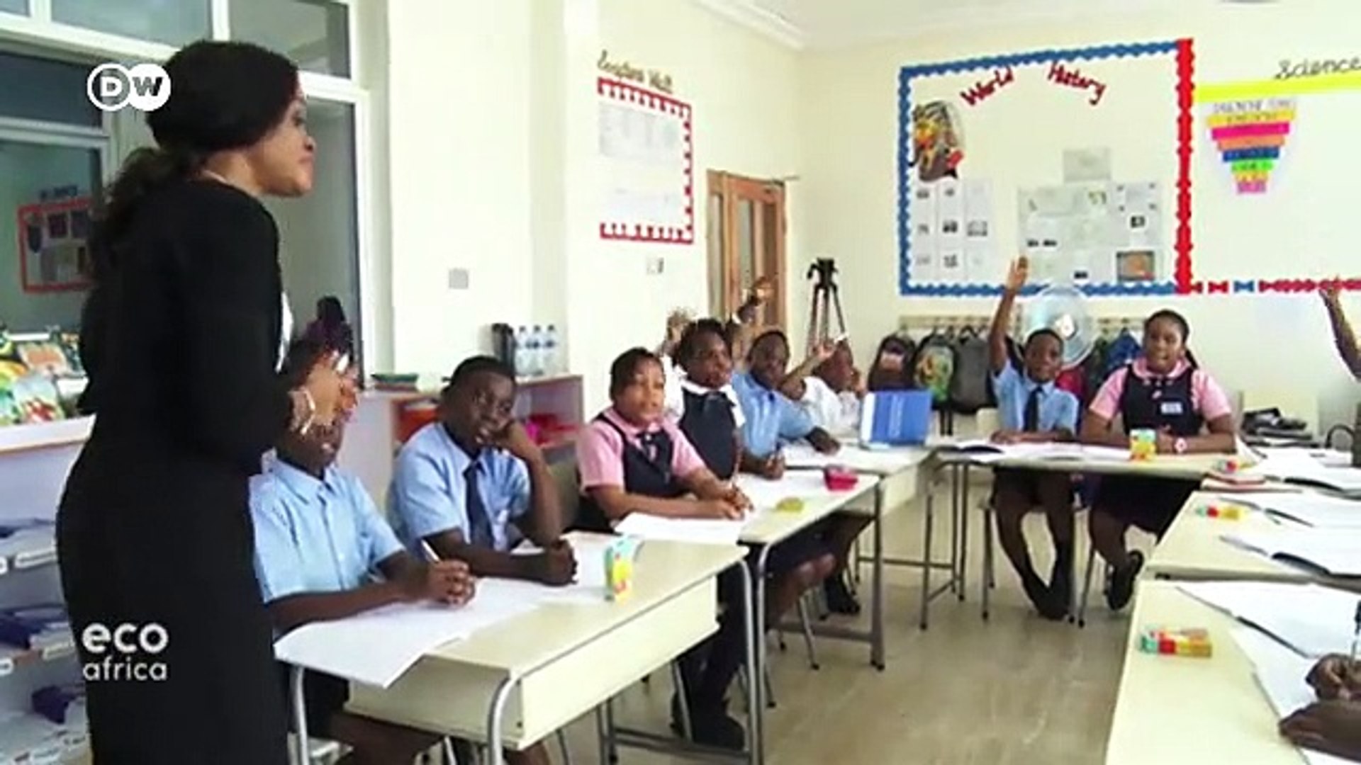 Nigerias-off-the-grid-solar-powered-school