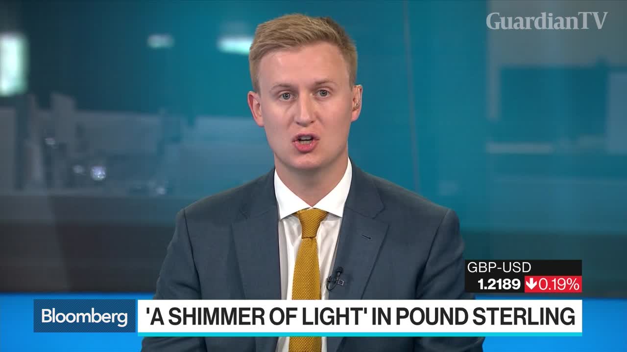 Nomuras-Rochester-Sees-Shimmer-of-Light-for-the-Pound