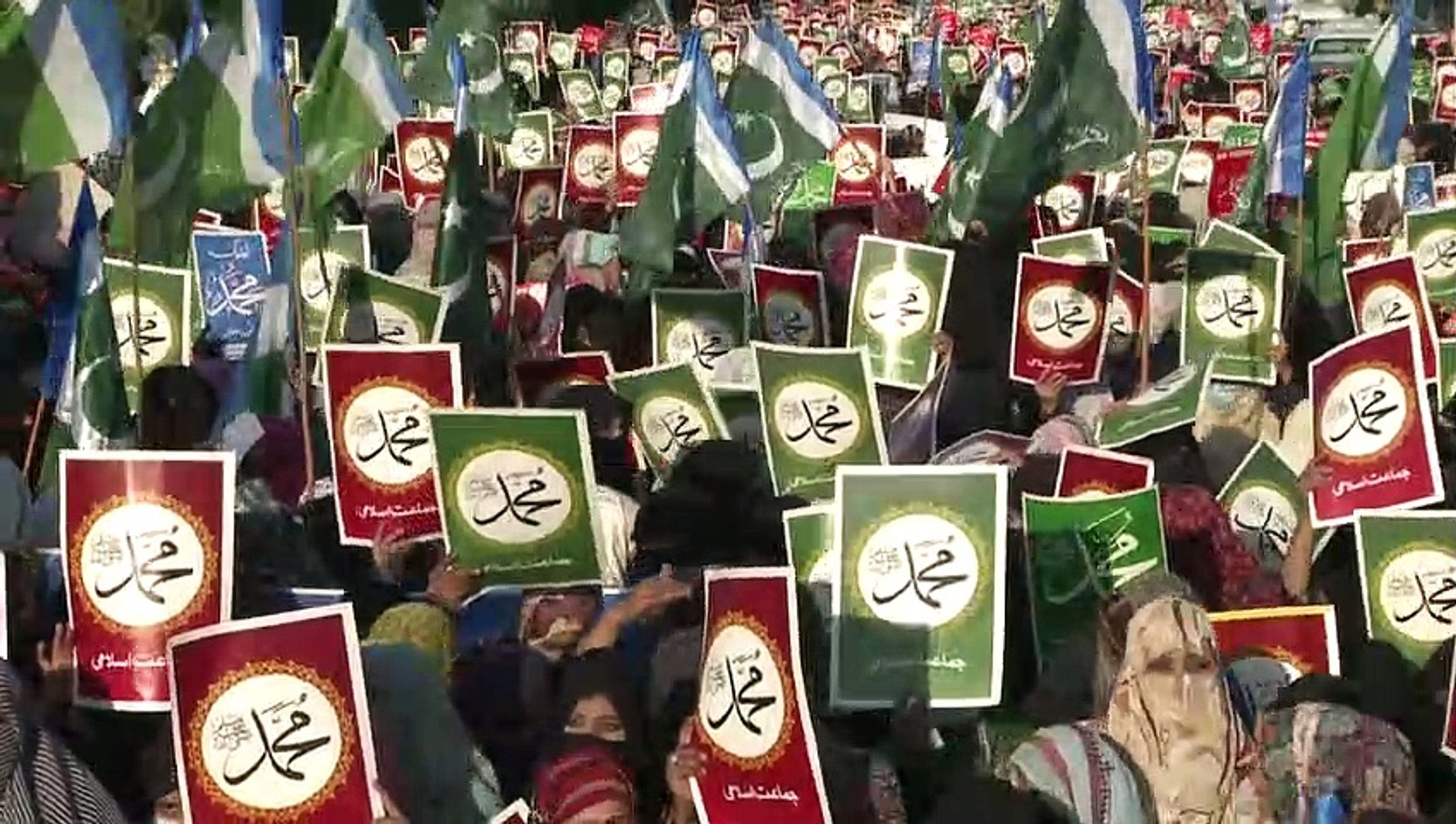 Pakistani-women-hold-anti-France-protest-over-cartoons-row