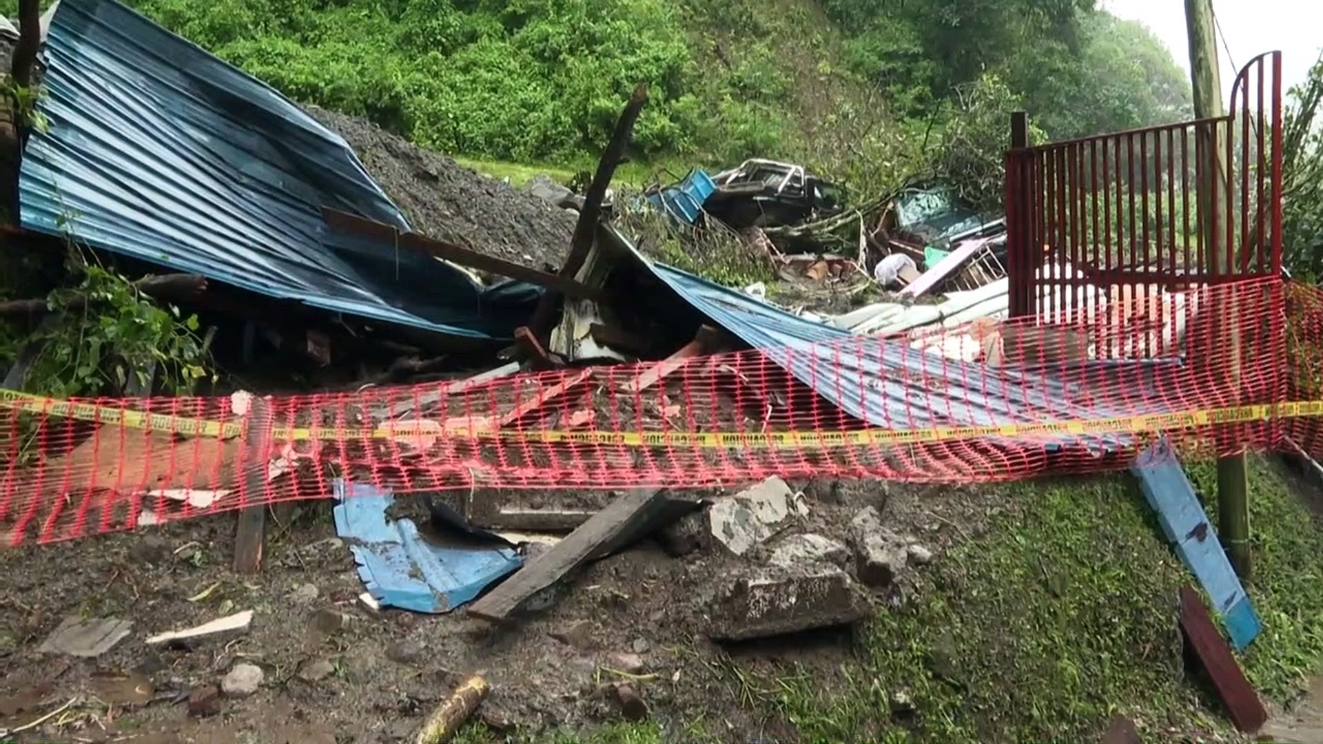 Panamanian-rescue-forces-help-victims-after-storm-Eta