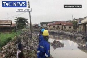 Panic-as-flood-sweeps-away-two-children-in-Lagos