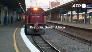 Passenger-trains-resume-as-S.African-lockdown-eases