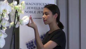Pink-diamond-fetches-26.6-mln-at-Sothebys-Geneva-sale