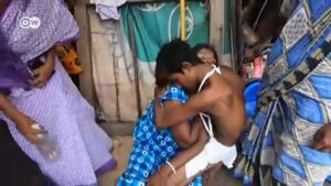 Protests-in-Kolkata-over-Cyclone-Amphan-recovery-delay