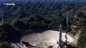 Puerto-Ricos-famed-Arecibo-telescope-collapses
