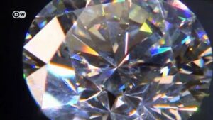 Rare-pink-diamond-sold-for-26.6-million-at-Sothebys-Geneva-auction