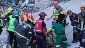 Rescuers-search-for-survivors-in-deadly-South-Africa-building-collapse